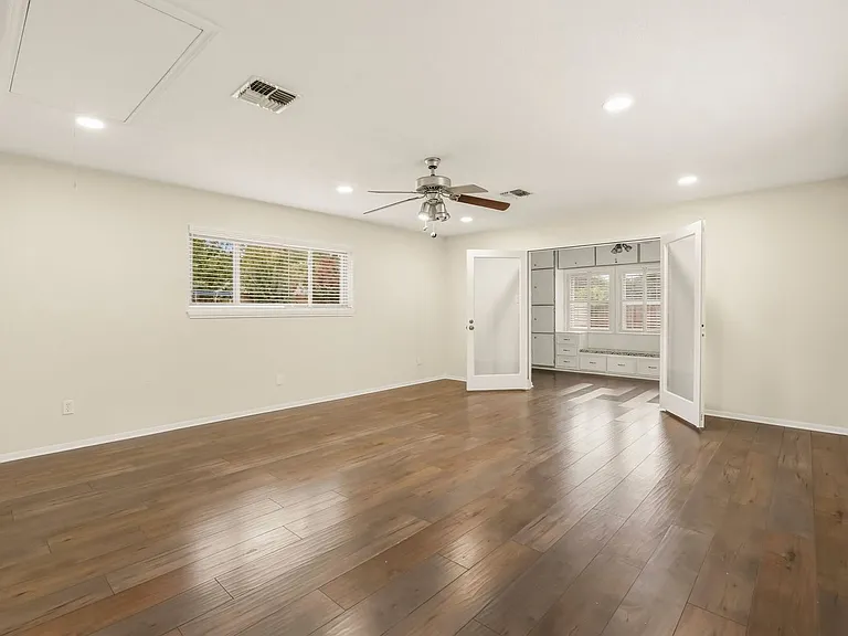 1911 Michele Dr — Photo 13