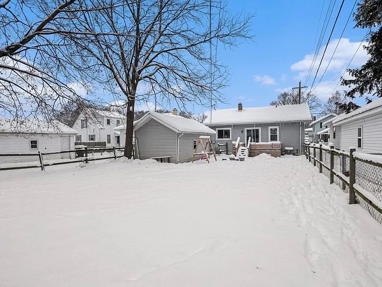 1709 Wood St — Photo 10