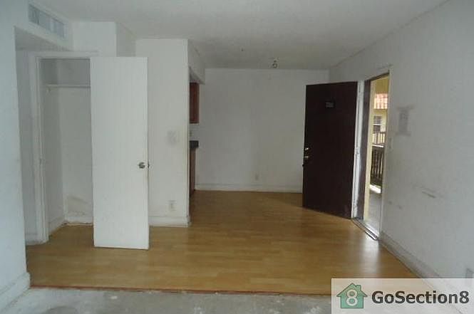 2nd image of 1335 S Dixie Hwy APT 413