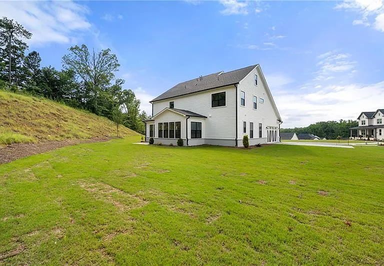 2815 Medford Dr — Photo 46