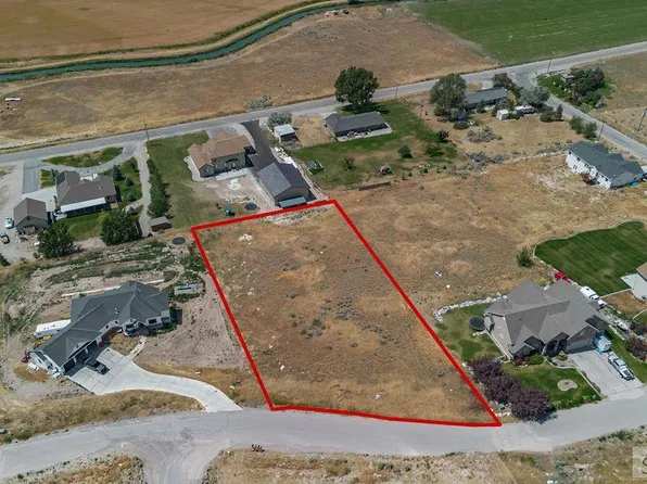 5955 N Alma Dr, Idaho Falls, ID 83401