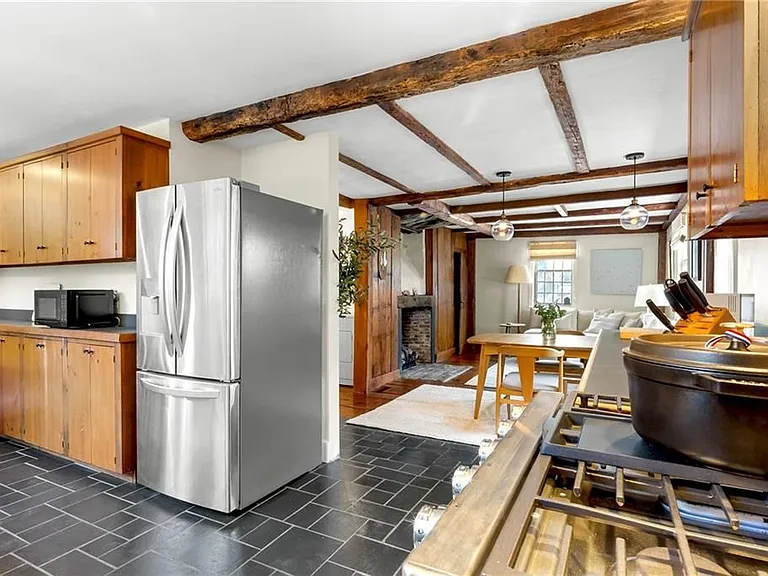 27 William St — Photo 14