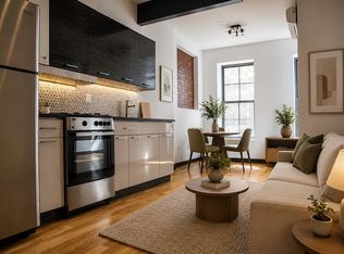 957 Kent Ave #3R, Brooklyn, NY 11205