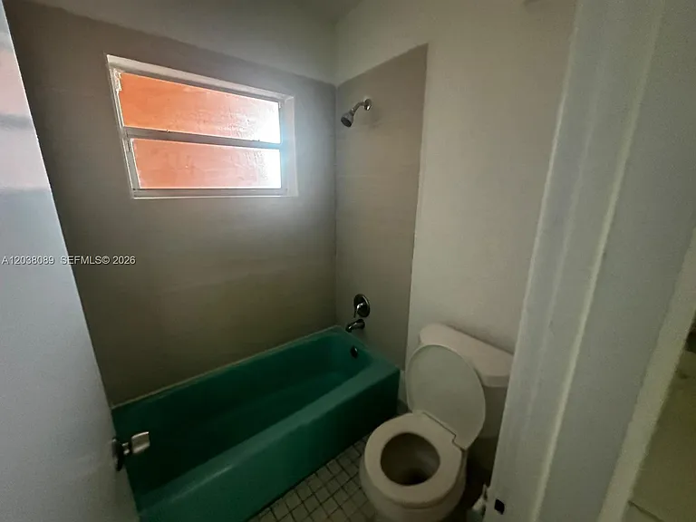 18700 NE 3rd Ct #626 — Photo 6