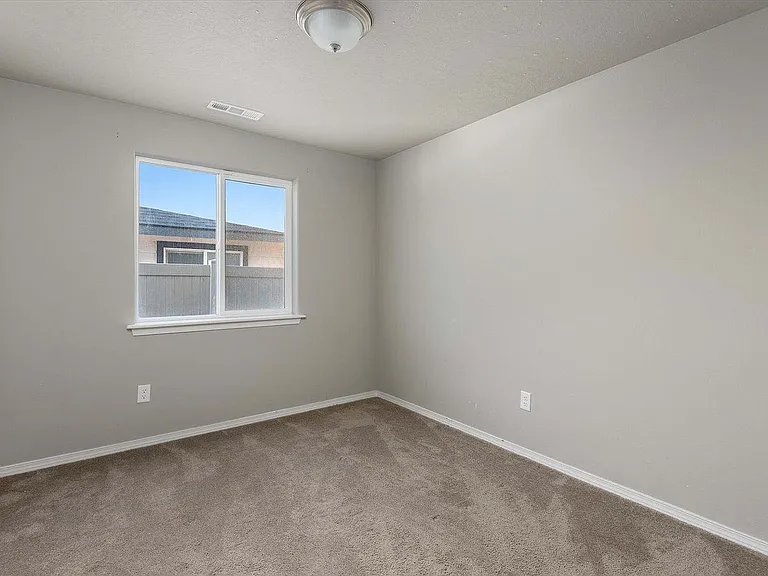 627 Marysville Way — Photo 8