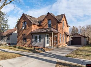 1106 Marsh St, Mankato, MN 56001