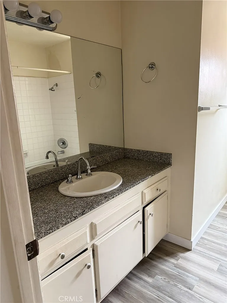 3 bed, 1680 sqft, $3,795 — Photo 4