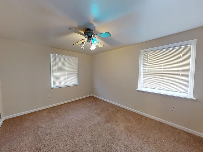 6103 Ronna Cir — Photo 21