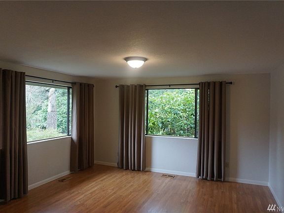 3rd image of 7310 44th Ave NE