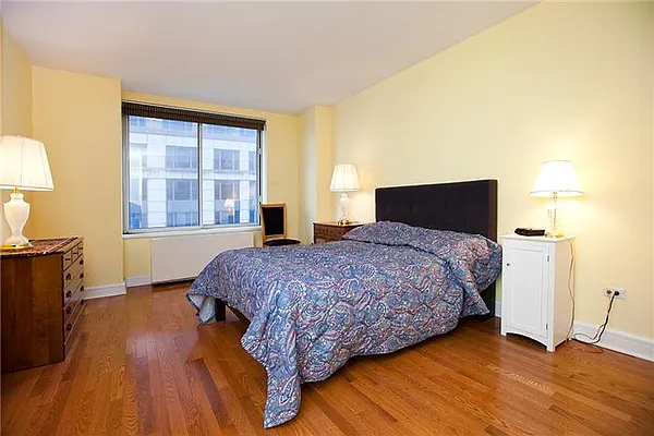Sold by Maxwell Jacobs | media 5
