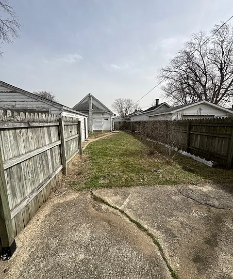 1233 S 34th St — Photo 22