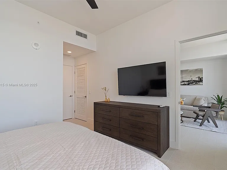 601 NE 1st Ave #5007 — Photo 24