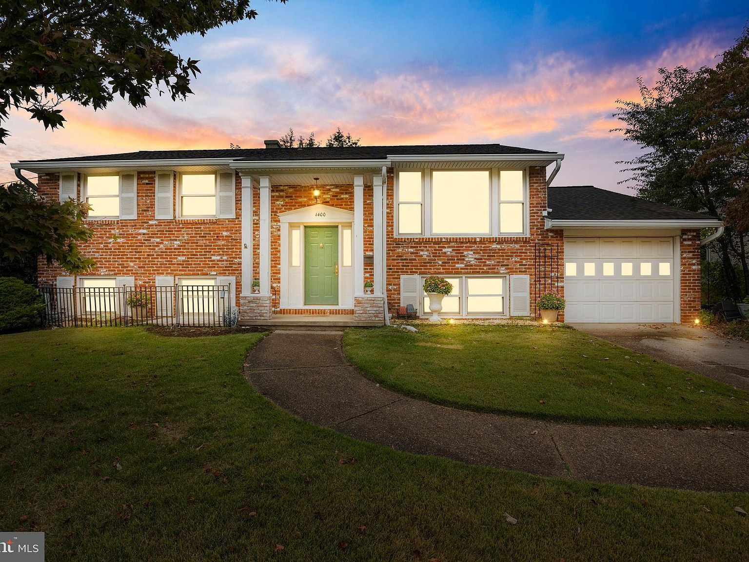 House on the hill セット売り 1400 Hillside Dr, Cherry Hill, NJ 08003 | Zillow