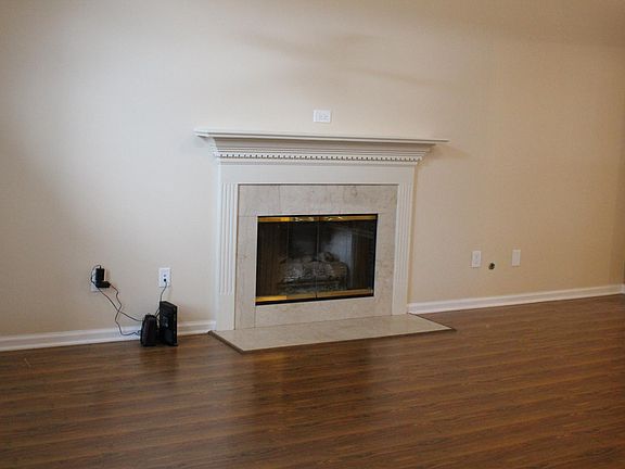 4th image of 3554 Cave Hill Pl