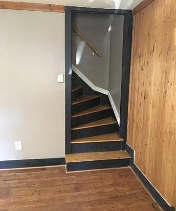 Living Room to Steps