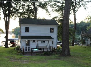 50932 3rd St, Dowagiac, MI 49047