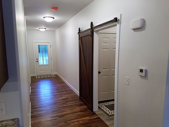 5th image of 300 Pine Hills Dr