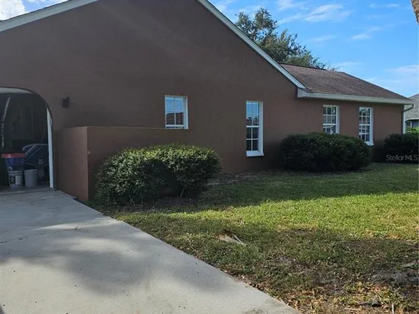 417 Lake Of The Woods Dr, Venice, FL 34293