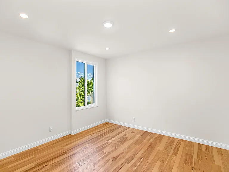 1745 Selby Ave #20 — Photo 4