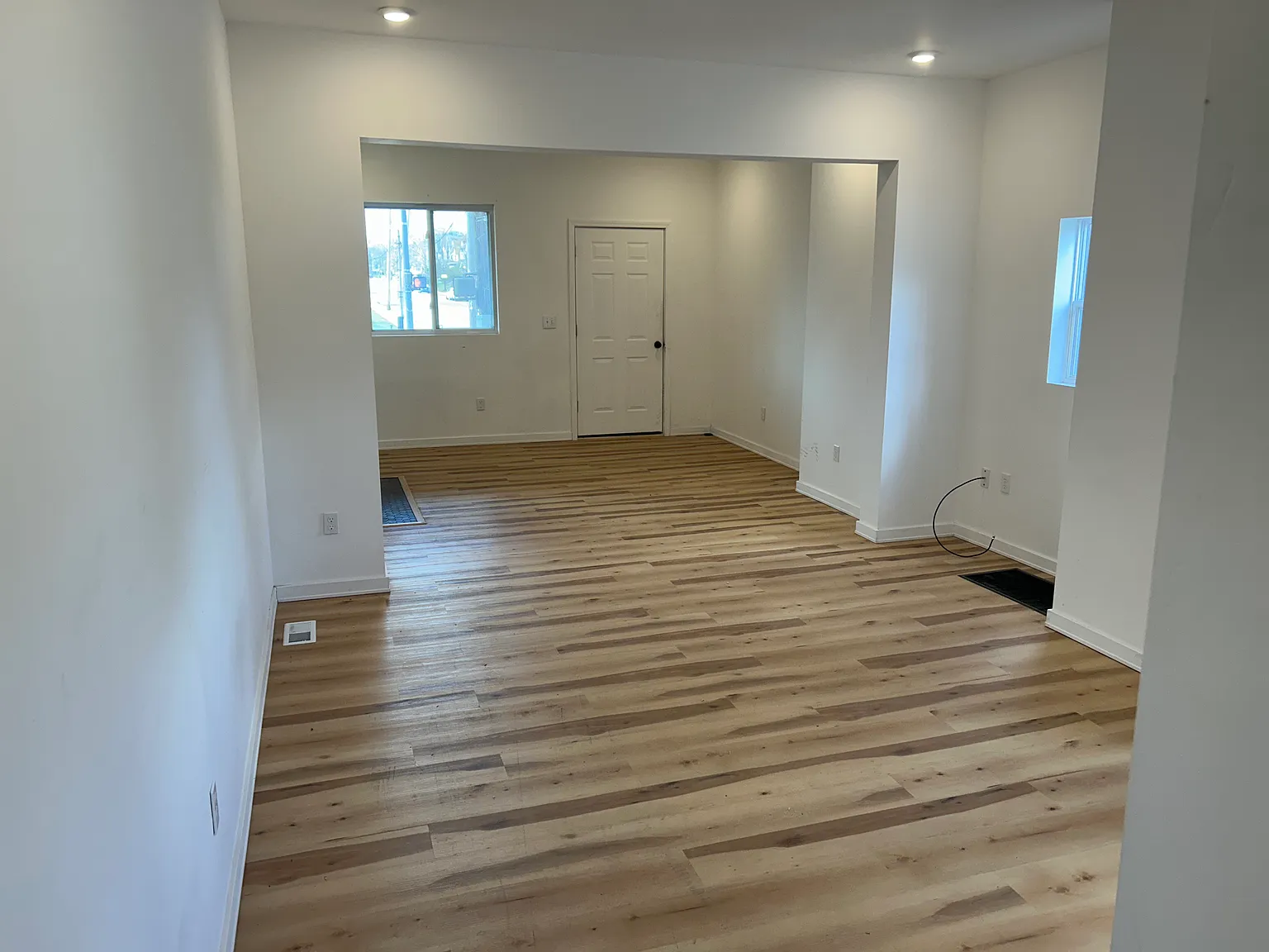 1118-1120 Lockbourne Rd — Photo 4