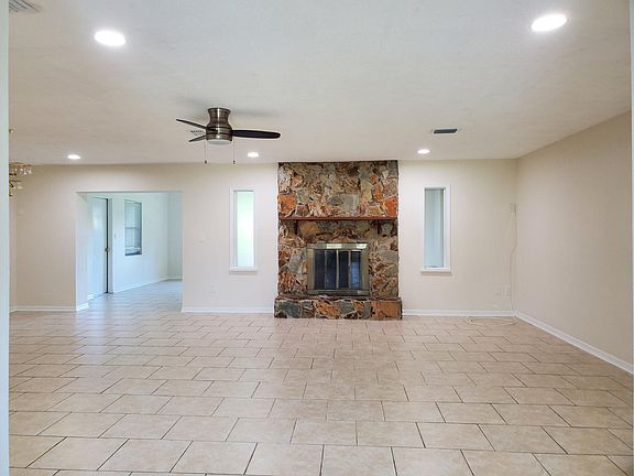 4th image of 200 Greenfield Rd