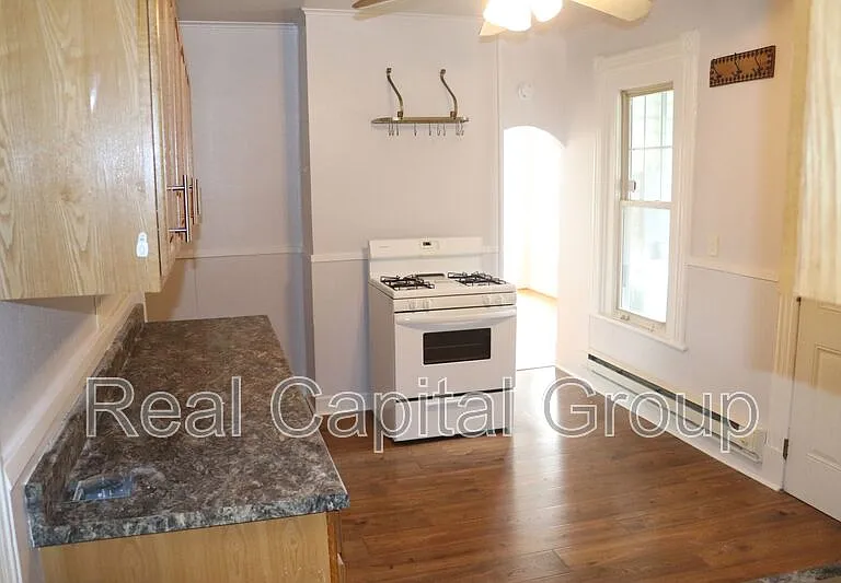 171 Lancaster St — Photo 11