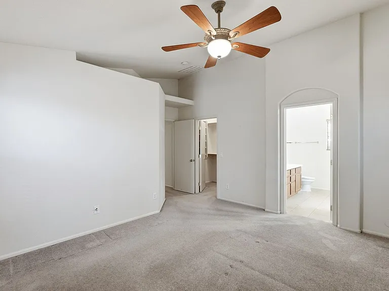 2403 W White Feather Ln — Photo 15