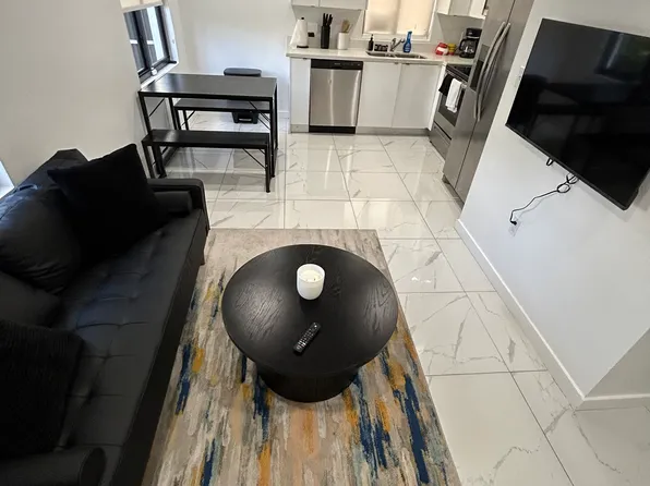 1776 NW 68th Ter, Miami, FL 33147