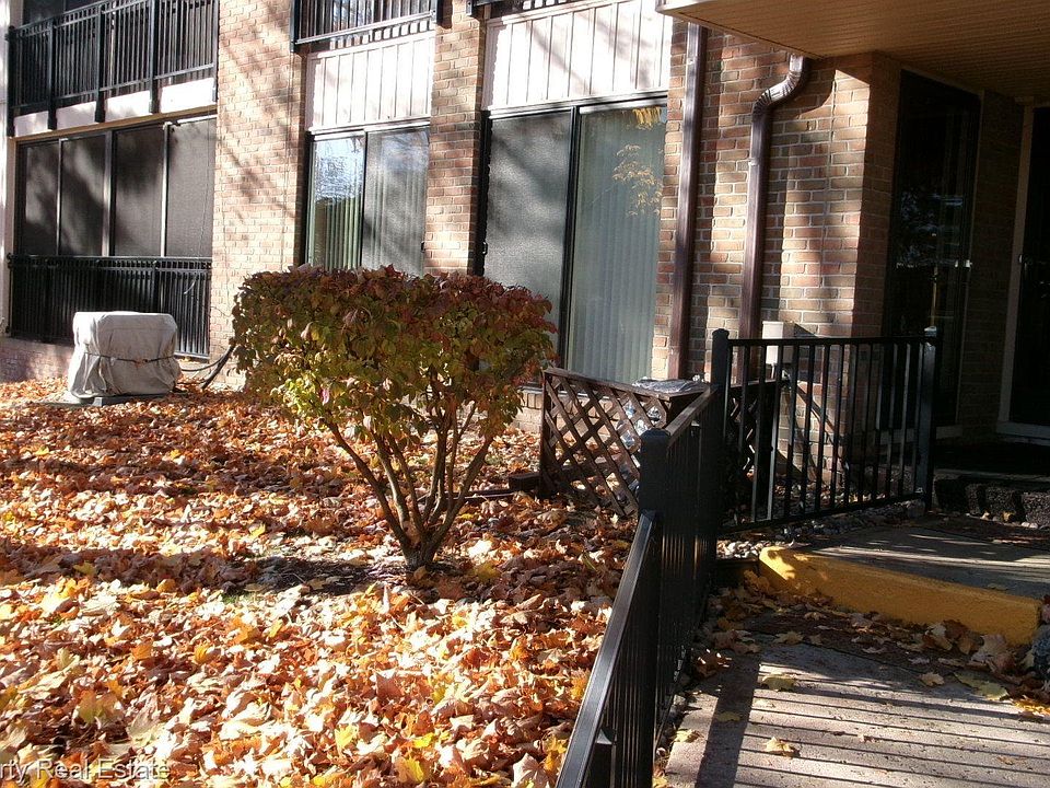 1st image of 18225 University Park Dr
