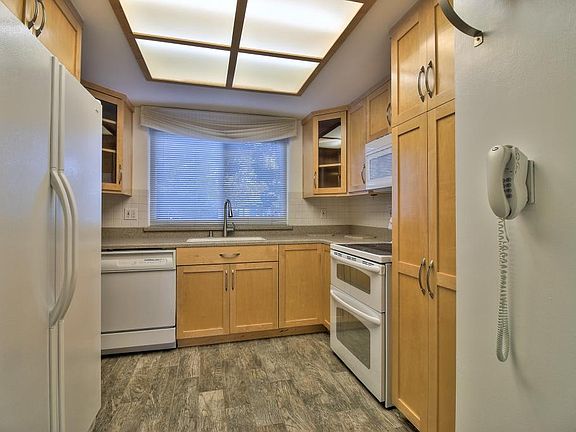 3rd image of 777 Hollenbeck Ave APT 17Z