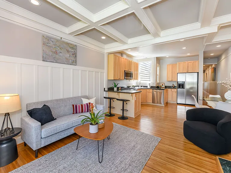 1448 Filbert St — Photo 4