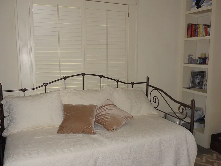 712 Haskell St — Photo 10