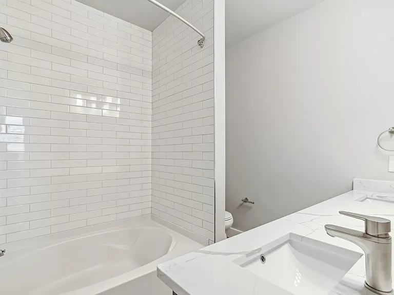 The Apartments at Brayden — Photo 47