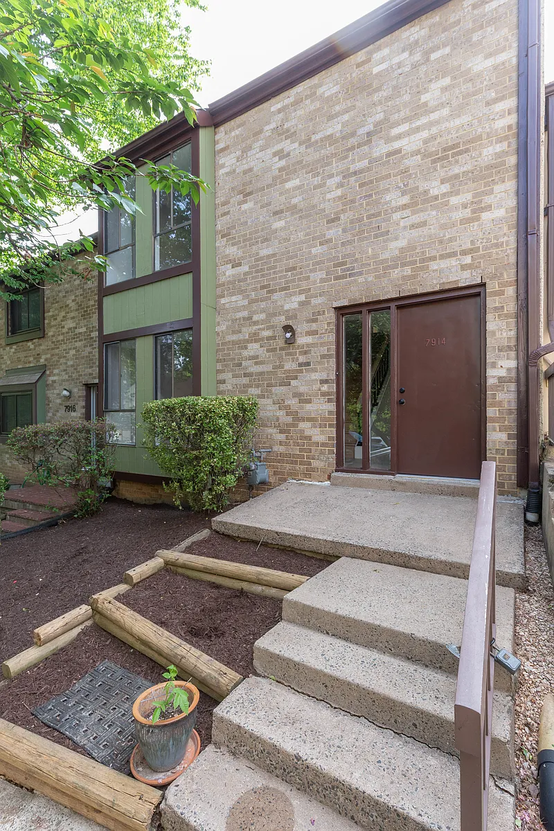 Building Photo - 7914 Towerbell Ct