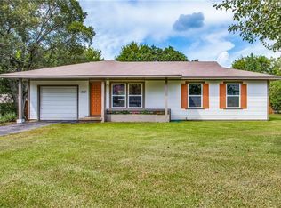 2621 W Walker St, Denison, TX 75020