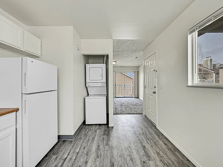 1051 Mazatlan Cir #D — Photo 18