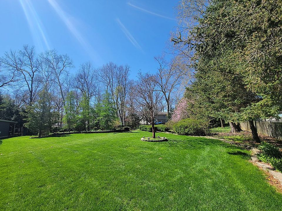 1st image of 23184 Montrose Park Dr S