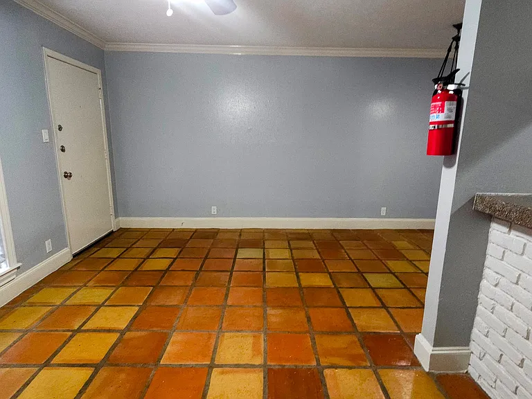 4414 Yupon St #5 — Photo 4