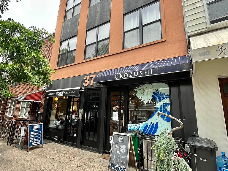 376 Graham Ave #2R — Photo 13