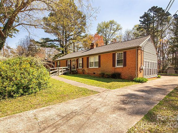 2nd image of 7210 Lakeside Dr N