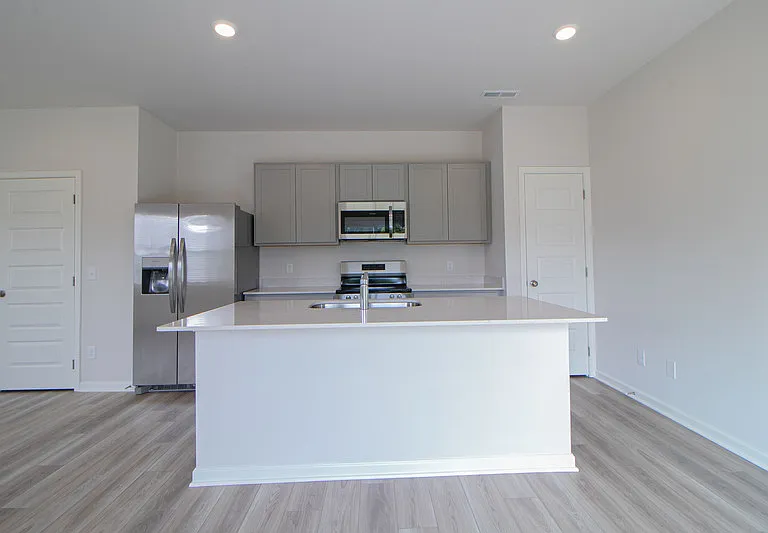 1247 Ross Farms Blvd — Photo 7