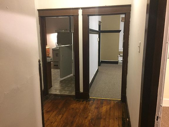 kitchen/dining room from hallway