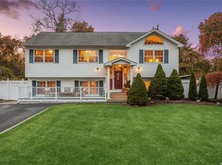 1162 Brookdale Ave, Bay Shore, NY 11706