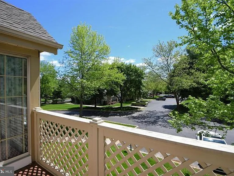 210 Foxmeadow Dr #210 — Photo 3
