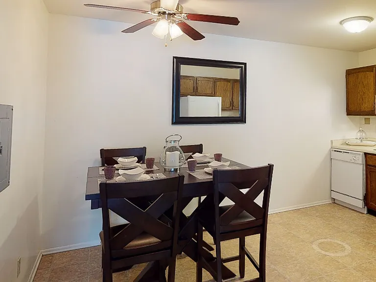 River Place — Photo 15