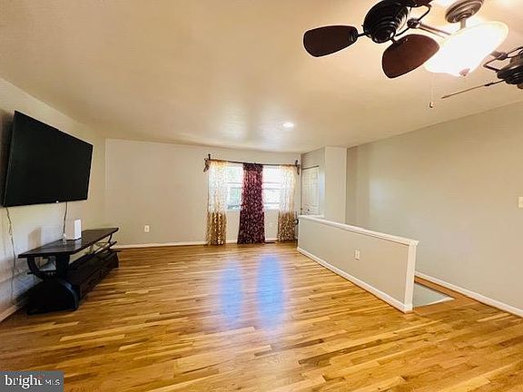 4th image of 4509 Kenwood Dr