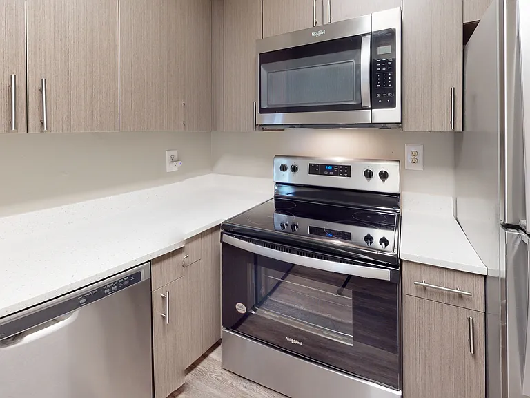 Canterbury Apartments — Photo 92