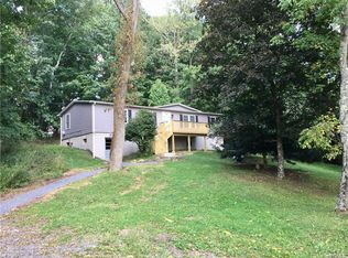231 McManus Rd, New Hampton, NY 10958