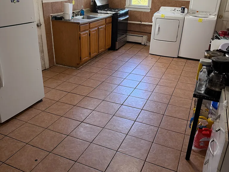 36 Harrison Ave — Photo 5