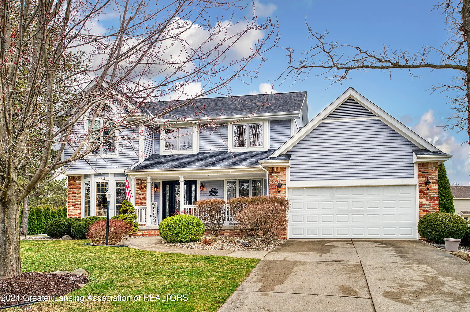 734 Cambridge Cir photo 1